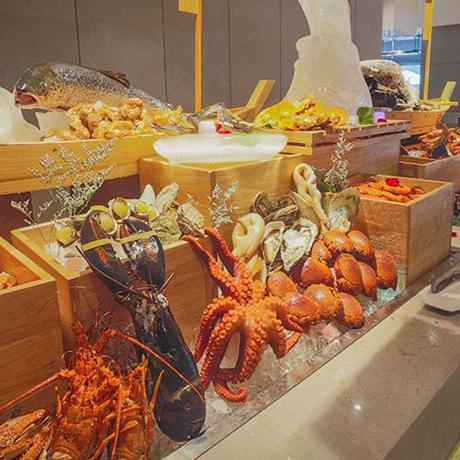 【住“小迪拜帆船”高明溫德姆酒店】輕奢純玩2天享空中溫泉+空中泳池、嘆豪華五星自助晚餐、